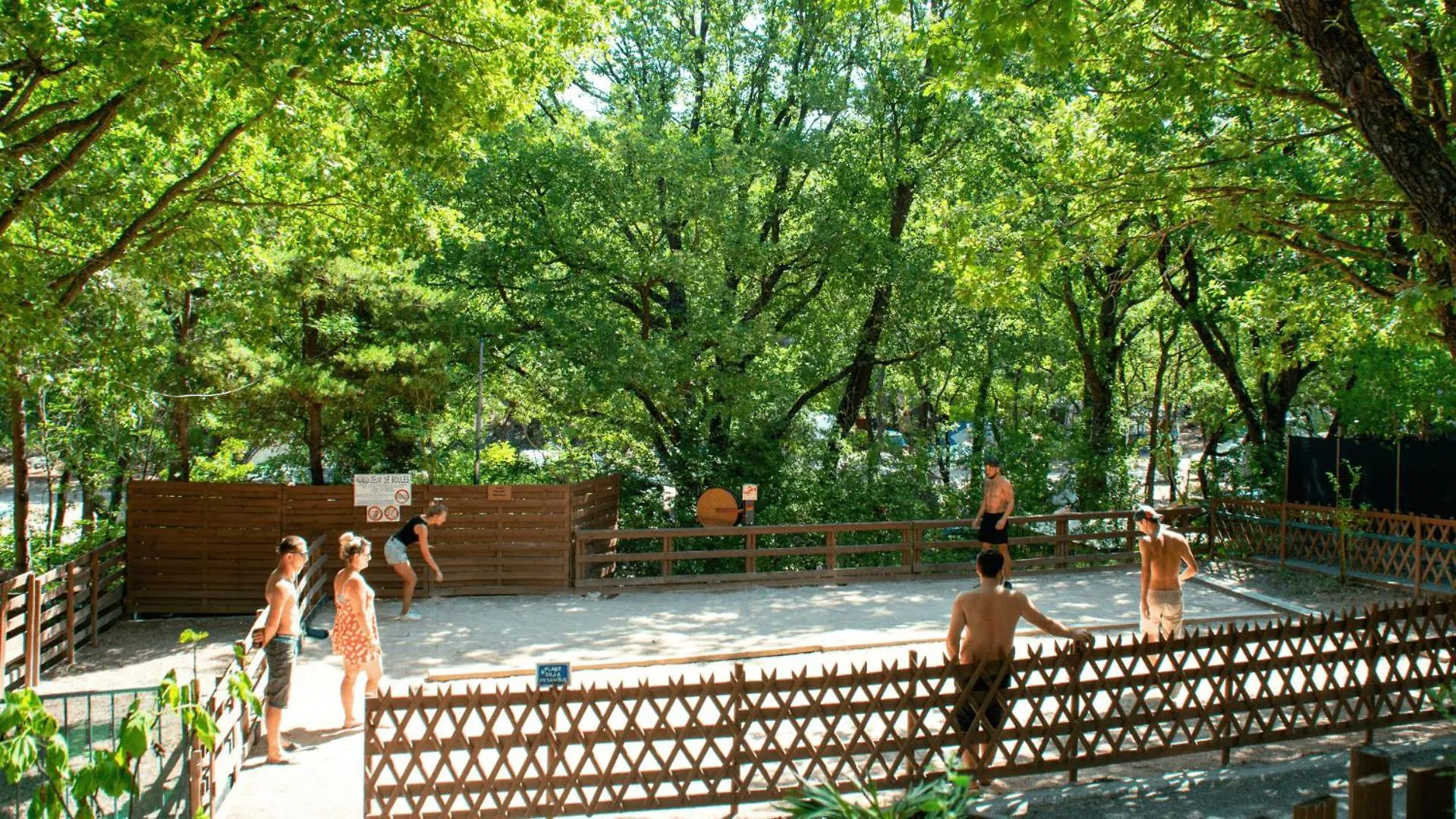 Camping Rives Du Lac De Sainte Croix Bauduen Campeggio